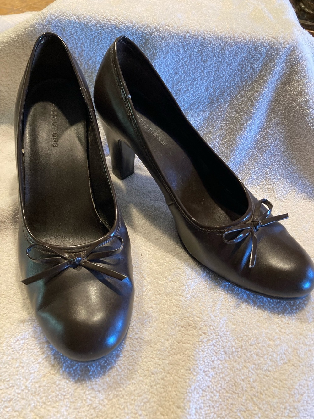 Predictions, brown, full leather pumps size 7 1/2